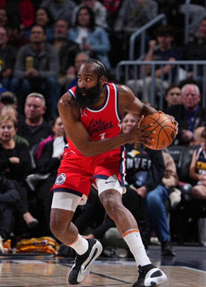 英雄联盟赔率-关于清晨犹他爵士调整名单以备NBA季后赛,复出首秀环节打磨,管理层满意,团队化学反应显著的信息