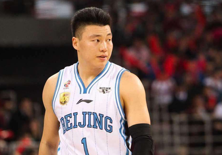 九游-拜仁慕尼黑训练开放日，国际比赛日队长鼓劲引欢呼，CBA常规赛在即，球队文化再被提及的简单介绍